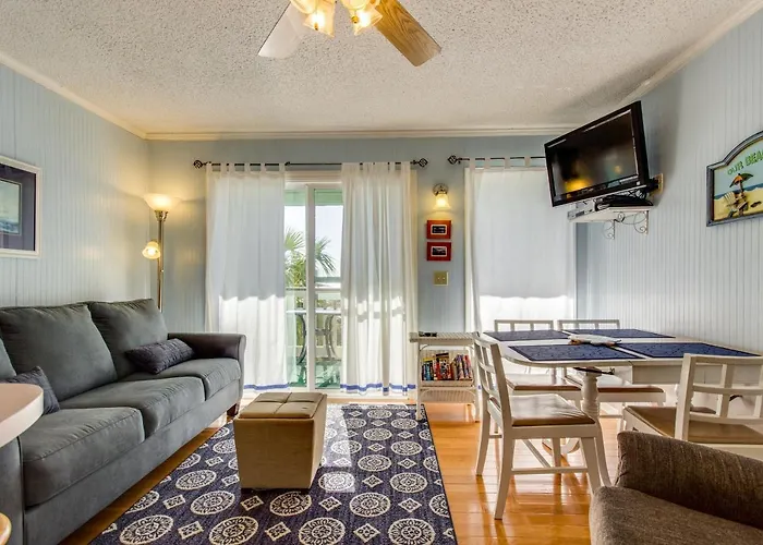 Sea Cabin 228-B
